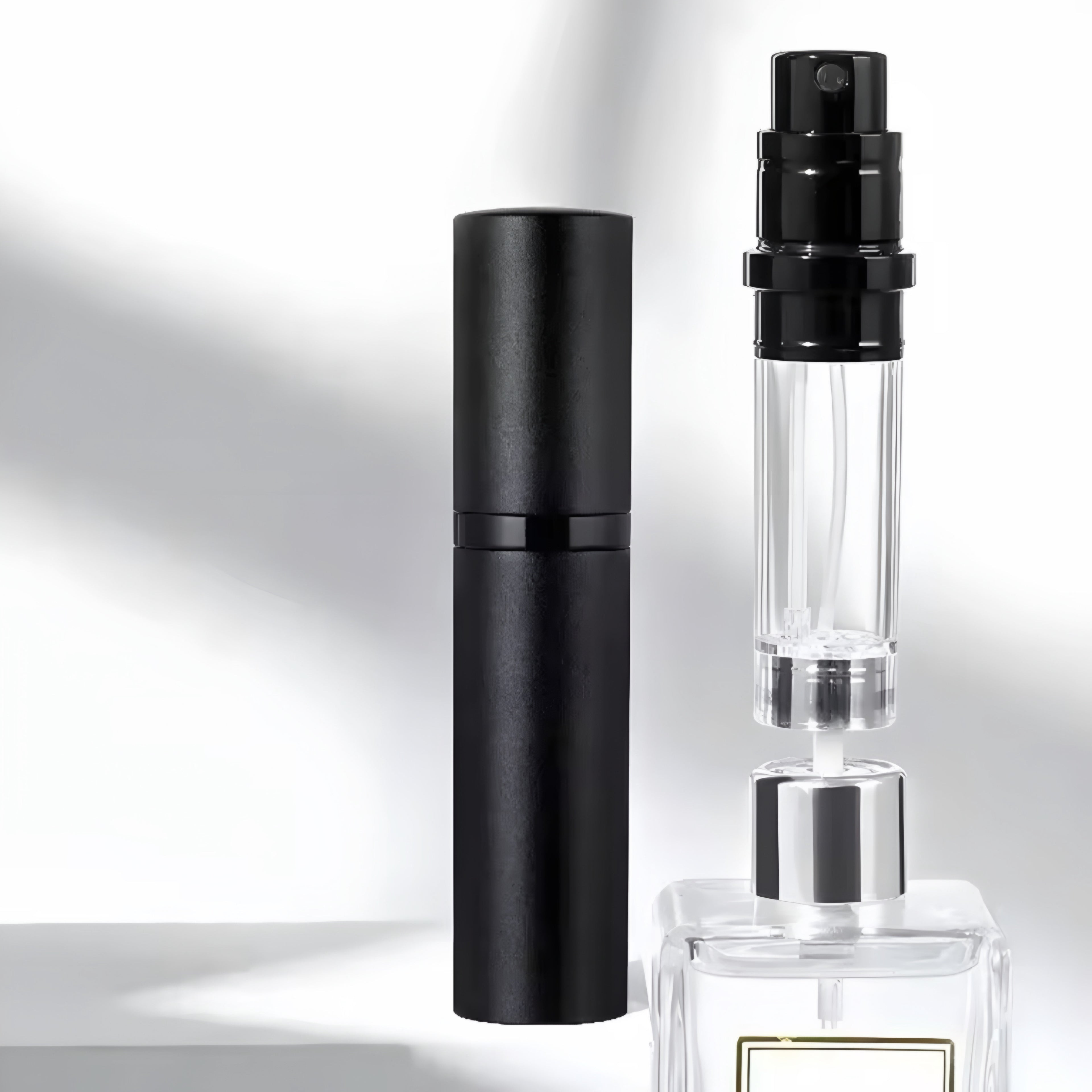 Atomizador de Perfume Recargable 5ml – Frescura Compacta en Todo Momento